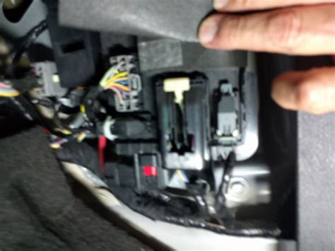 2007 ford taurussmart junction box|Where is SJB .